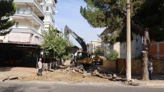 Nazilli Cumhuriyet Mahallesi'nde yol çalışması başlatıldı