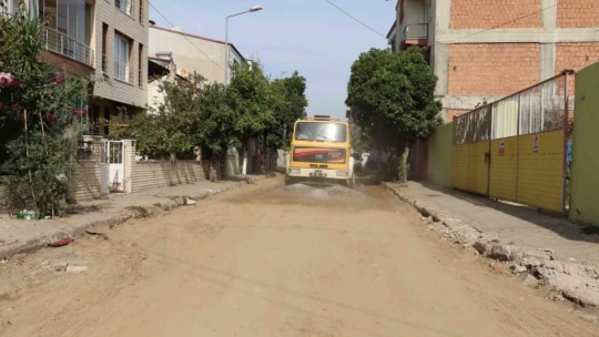 Nazilli Cumhuriyet Mahallesi'nde yol çalışması başlatıldı