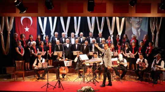 Nazilli'de Ata'ya saygı konseri düzenlendi