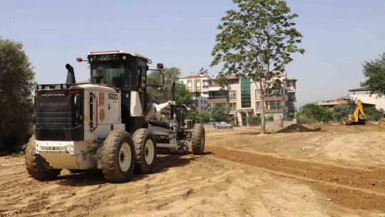 Nazilli'de bir mahalleye üç yeni yol birden
