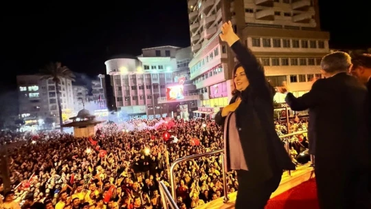 Nazilli'de CHP, zafer kutlaması yaptı