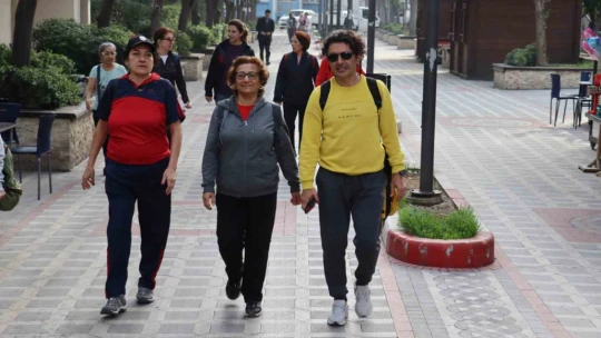 Nazilli'de kadınlar baharı yürüyüşle karşıladı