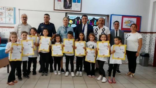 Nazilli'de karne sevinci