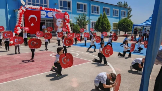 Nazilli'de karne sevinci