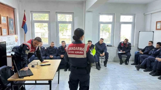 Nazilli'de Milli Parklar Müdürlüğü'nden jandarmaya mevzuat eğitimi