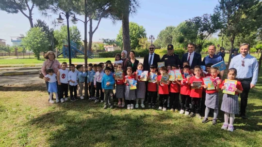 Nazilli'de minikler trafik kurallarını uzmanlarından öğrendi