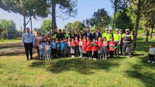 Nazilli'de minikler trafik kurallarını uzmanlarından öğrendi