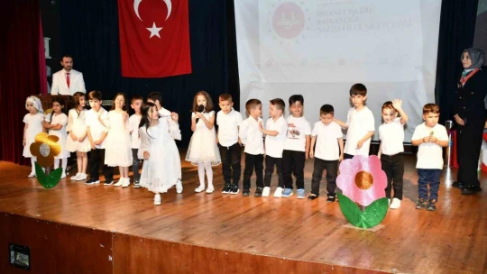 Nazilli'de miniklerden yıl sonu programı