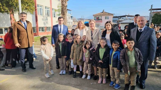 Nazilli'de öğrenciler karne sevinci yaşadı