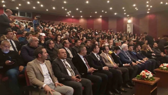 Nazilli'de okulların tiyatro şenliği başladı
