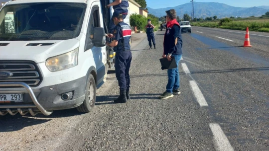 Nazilli'de rutin yol kontrolleri devam ediyor