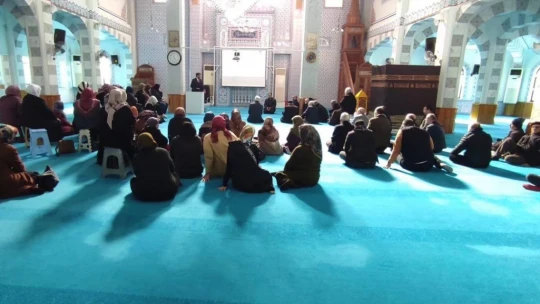 Nazilli'de umre eğitim seminerleri devam ediyor