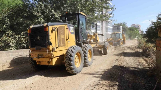 Nazilli'de yeni yol açma çalışmaları sürüyor