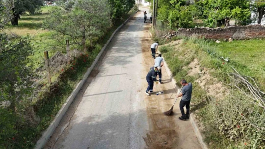 Nazilli'de yoğun yağış sonrası temizlik mesaisi