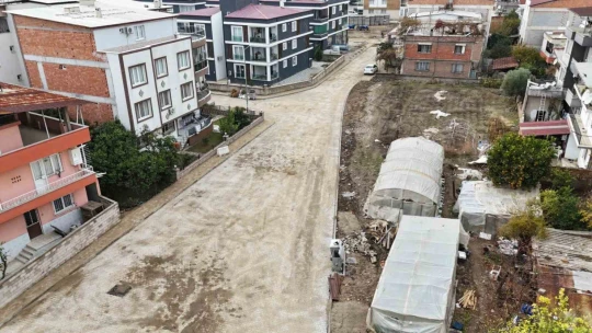 Nazilli'de yol çalışmaları devam ediyor