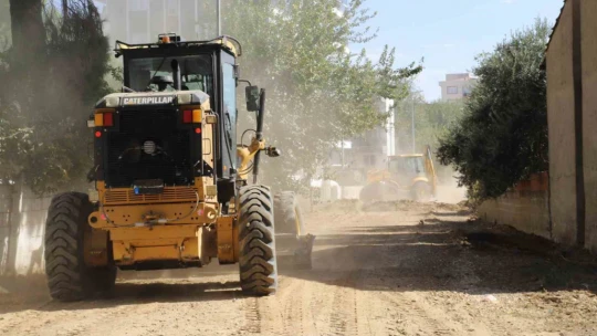 Nazilli'de yol çalışmaları sürüyor