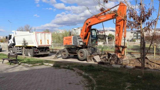 Nazilli'de yol çalışmaları sürüyor