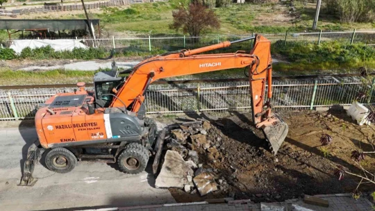 Nazilli'de yol çalışmaları sürüyor