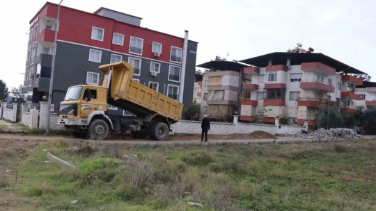 Nazilli'de yol yenileme ve yeni yol çalışmaları aralıksız sürüyor
