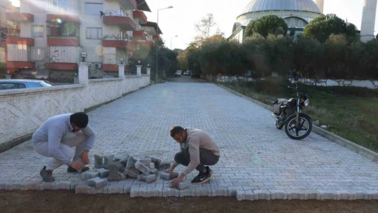 Nazilli'de yol yenileme ve yeni yol çalışmaları aralıksız sürüyor