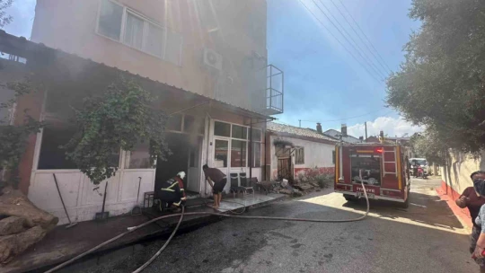 Nazilli'deki ekmek fırınında çıkan yangın panikletti