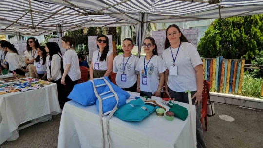 Nazilli'deki Kız Meslek Lisesi'nde Bilim Fuarı coşkusu