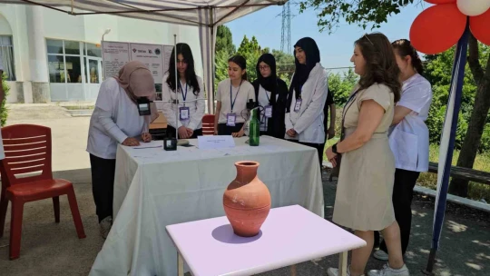Nazilli'deki Kız Meslek Lisesi'nde Bilim Fuarı coşkusu