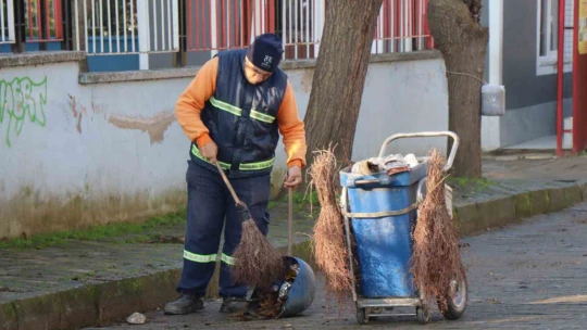 Nazilli'deki mahallelerde temizlik çalışması sürüyor
