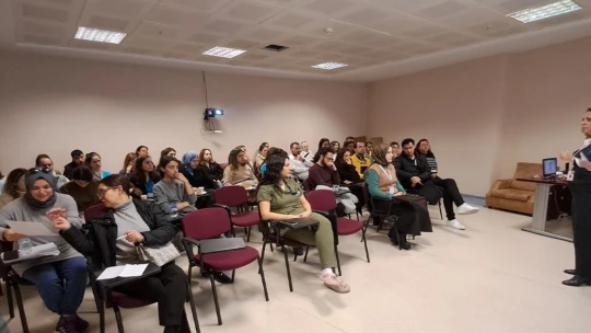 Nazilli Devlet Hastanesi'nde Emzirme Danışmanlığı Eğitimi düzenlendi