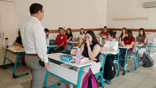 Nazilli Milli Eğitim Müdürü Şimşek, DYK kurslarındaki öğrencilerle buluştu