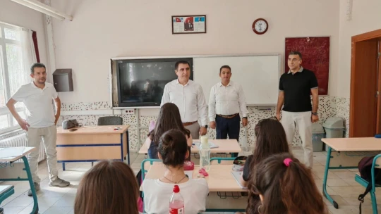 Nazilli Milli Eğitim Müdürü Şimşek, DYK kurslarındaki öğrencilerle buluştu