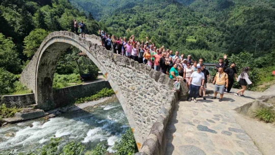 Nazilli'nin sıcağından kaçıp Karadeniz'de serinlediler