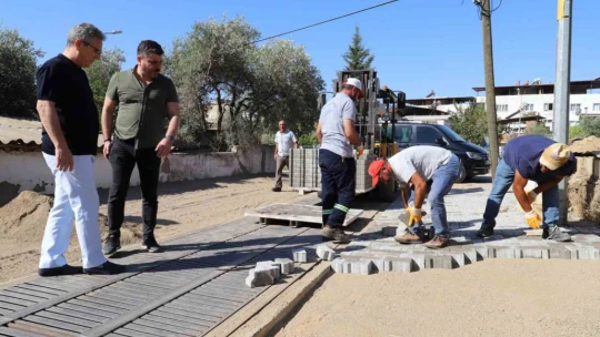 Nazilli Pınarbaşı Mahallesi'nde yol yapım çalışmaları sürüyor