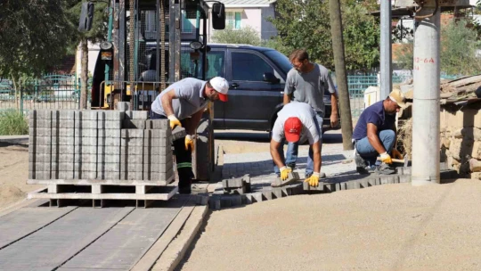 Nazilli Pınarbaşı Mahallesi'nde yol yapım çalışmaları sürüyor