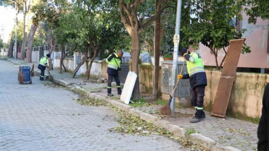 Nazilli Şirinevler Mahallesi'nde temizlik çalışması yapıldı