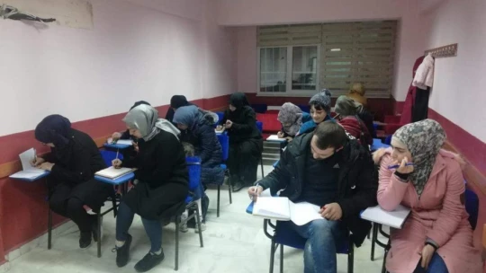 Nazilli HEM'den Suriyeli vatandaşlara 'Türkçe' eğitimi