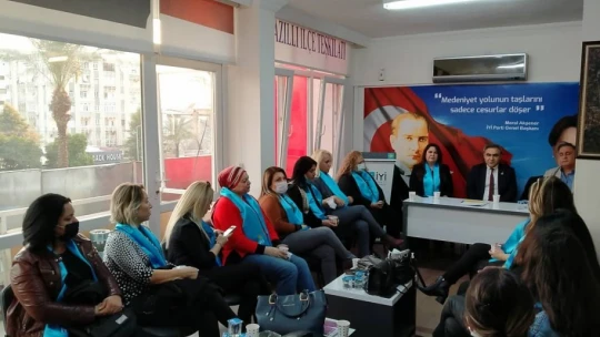 İYİ Parti'li kadınlar sahaya iniyor