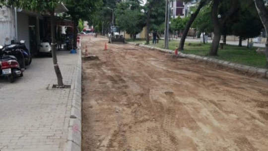 Oda mezar kontrollü bir şekilde kapatıldı, yol çalışmaları tekrar başladı
