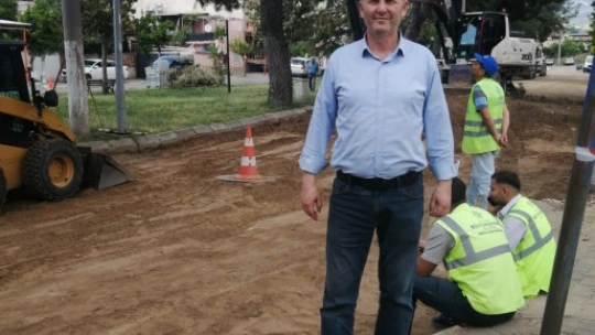 Oda mezar kontrollü bir şekilde kapatıldı, yol çalışmaları tekrar başladı