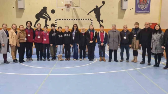 Öğrenciler bilgilerini konuşturdu