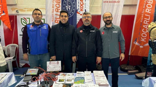 Öğrencilere enkaz altı dinleme sistemi anlatıldı