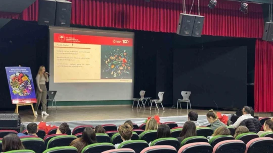 Öğrencilere yönelik deniz ekosistemini koruma eğitimi düzenlendi