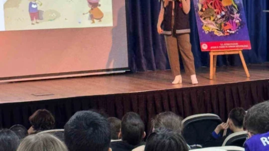 Öğrencilere yönelik deniz ekosistemini koruma eğitimi düzenlendi