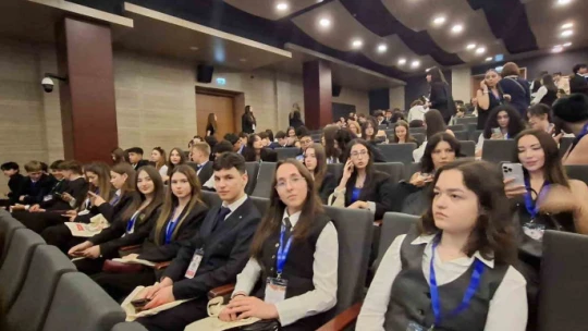 Öğrencilerin yasa teklifi oy birliğiyle kabul edildi