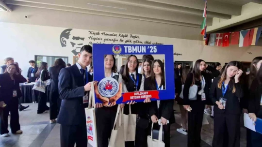 Öğrencilerin yasa teklifi oy birliğiyle kabul edildi