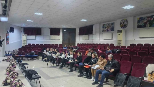 Öğretmenler koroda hünerlerini sergileyecek