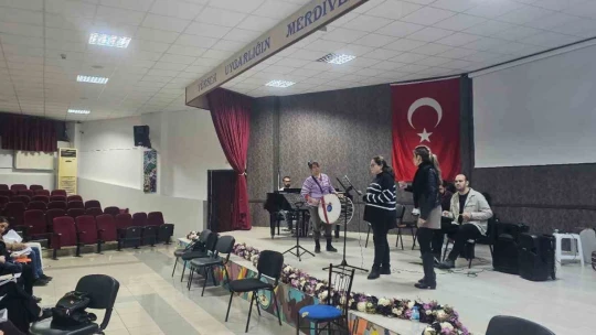 Öğretmenler koroda hünerlerini sergileyecek