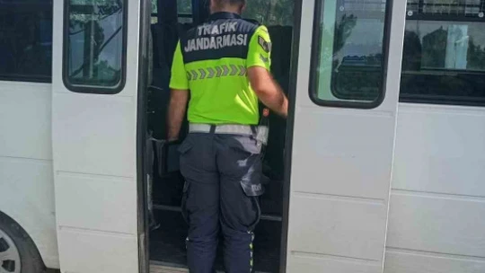 Okul çevreleri ve servis araçlarına sıkı denetim