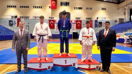 Okullar arası yıldızlar judo il birinciliği müsabakaları sona erdi