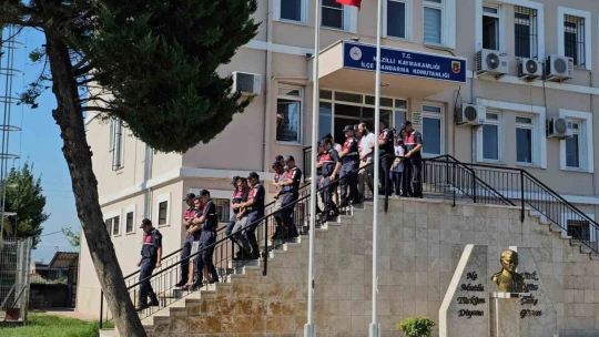 Örgütlü uyuşturucu ticaretine jandarmadan darbe